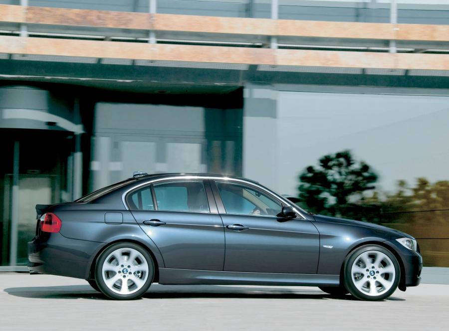  BMW 3-Series 2006 года  (фото 106 из 108)